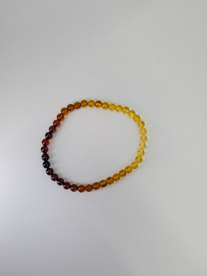 Baltic Amber Bracelet 4 mm – full view showing golden to cognac tones