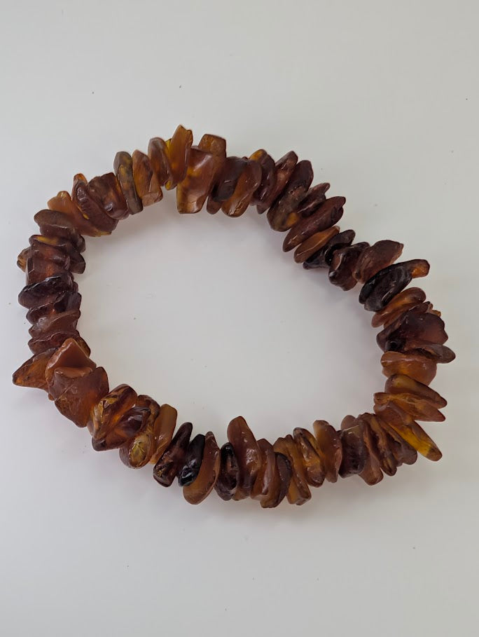 Natural Baltic Amber Chip Bracelet – full view showing cognac and honey amber tones