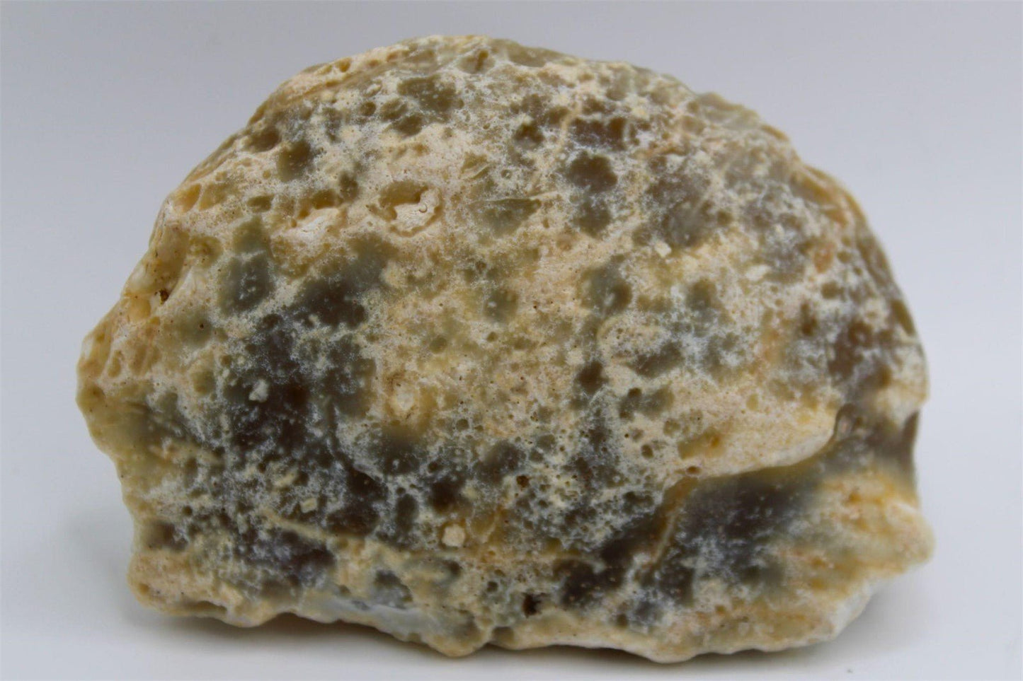 Agate Druzy Geode with large Crystal formations from Brazil. Approx. 8 cm x 5.5 cm - Legacy Crystals and Minerals