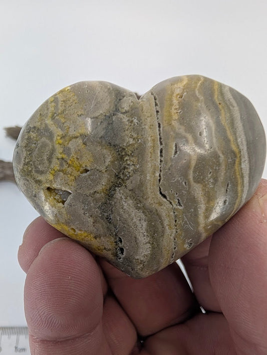 bumblebee-jasper-heart-90g-hand-held