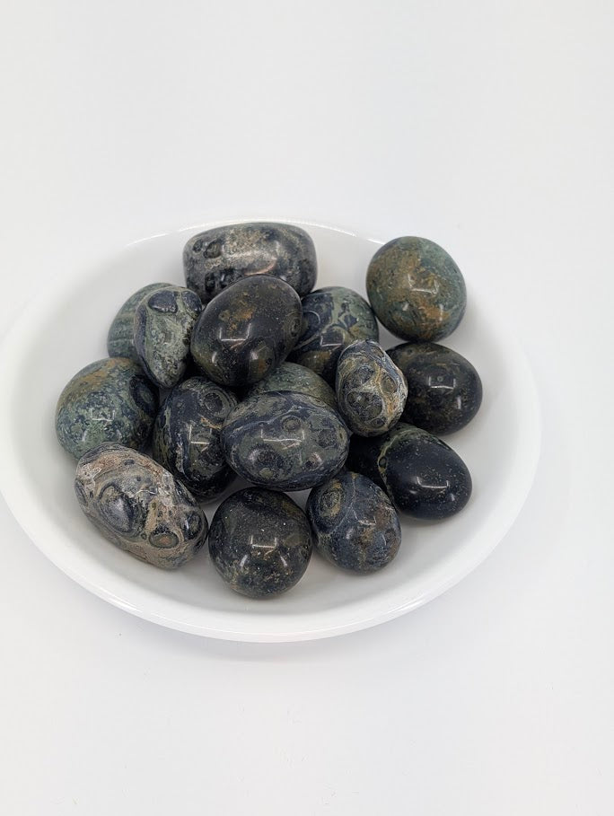Kambaba Jasper tumbled stones AA grade – main product image