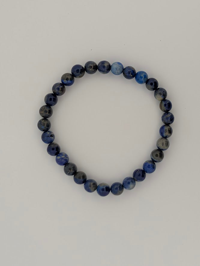Top-down view of 6mm Lapis Lazuli round bead bracelet
