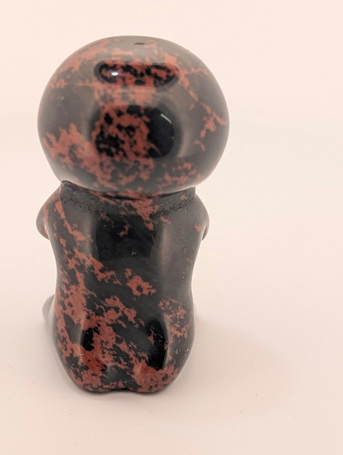 Mahogany Jasper ghost holding heart – rear view