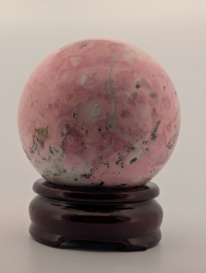 Side view highlighting marbled surface and natural texture