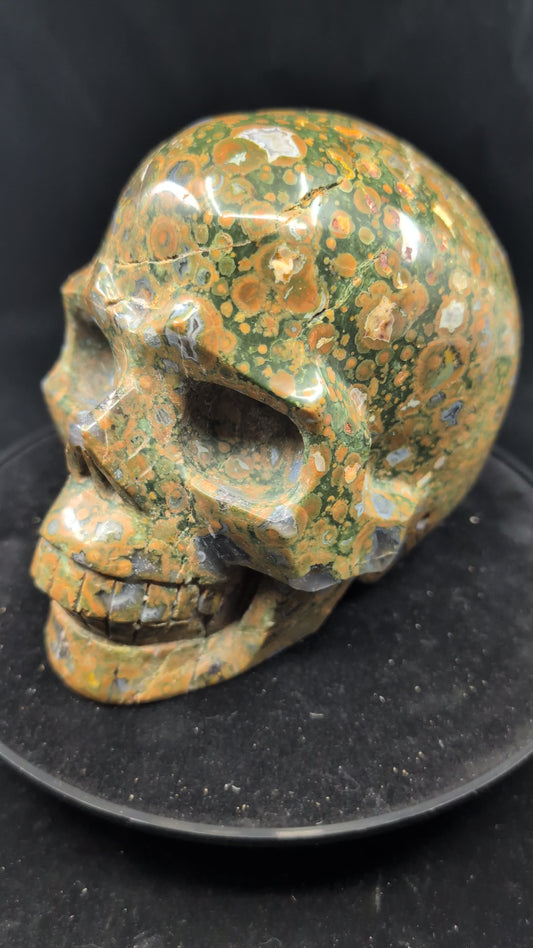 Video of 2.45 kg Cambaba Jasper Skull with polished green and black orbs