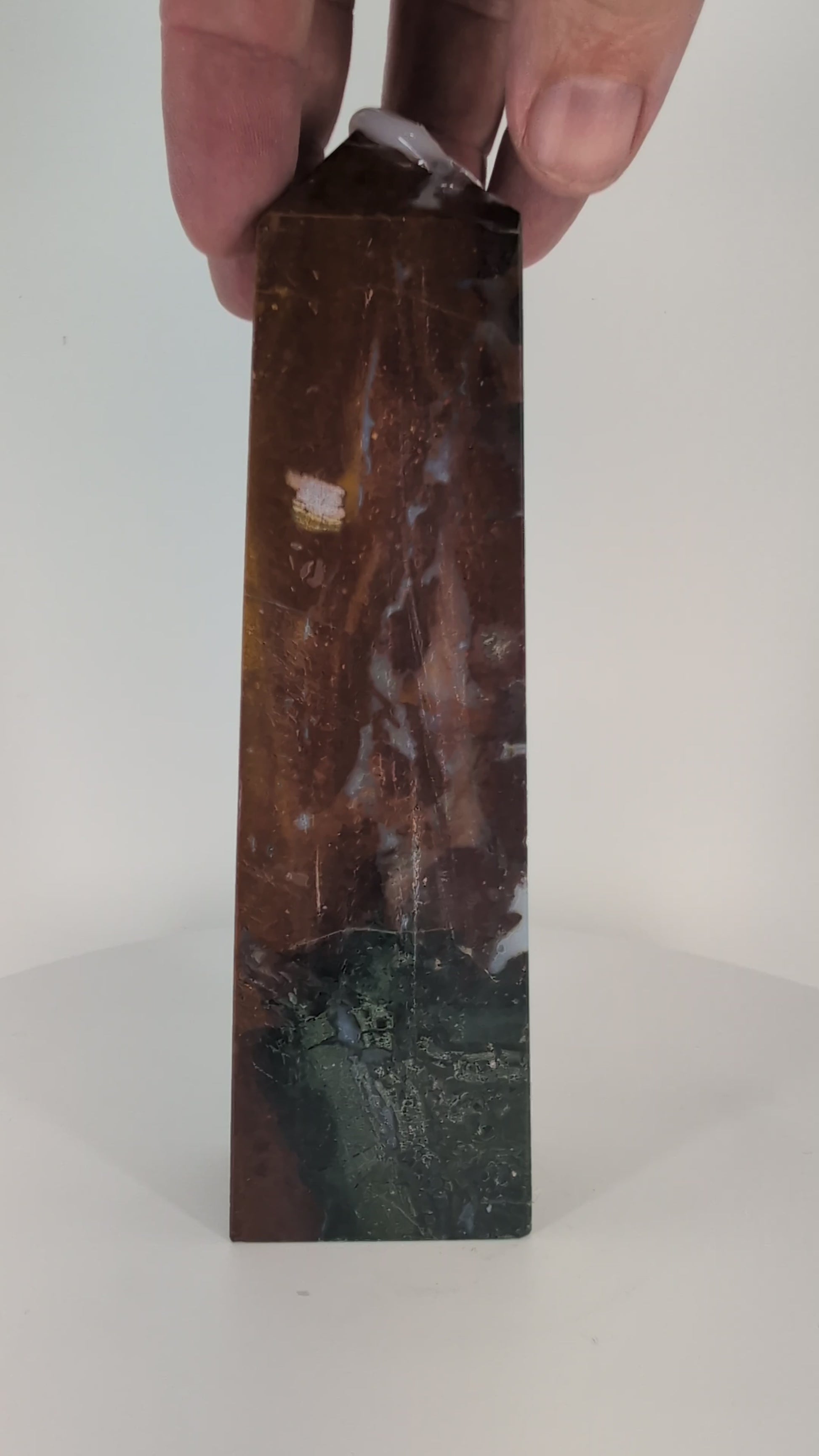 Ocean Jasper Tower OJ-04 video – 16.5 cm, 445 g, multicolor greens and yellows with orbicular pattern. Premium Madagascar jasper tower in full-light rotation.
