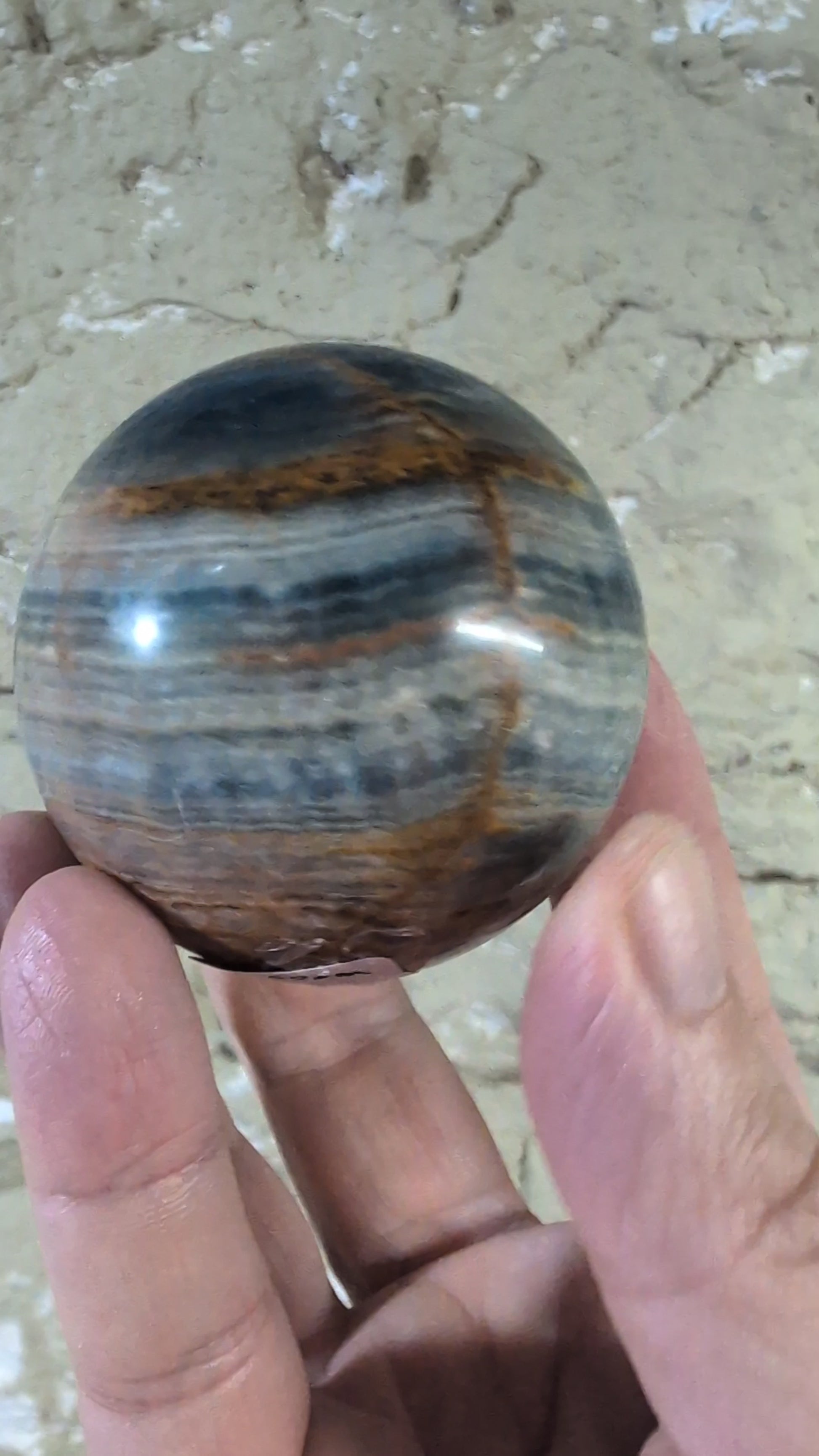 360° rotation video of 60mm Blue Onyx Sphere with banding detail