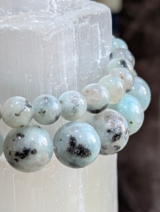 Bracelet en jaspe kiwi — Perles rondes de 6 et 8 mm