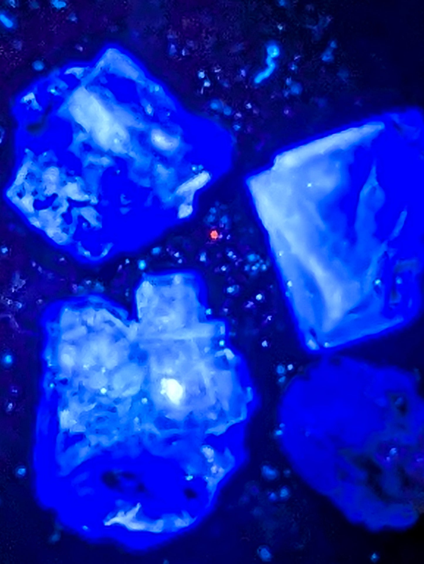 YGX Fluorite Pieces - UV Reactive - ~ 25g, 2-3 pieces