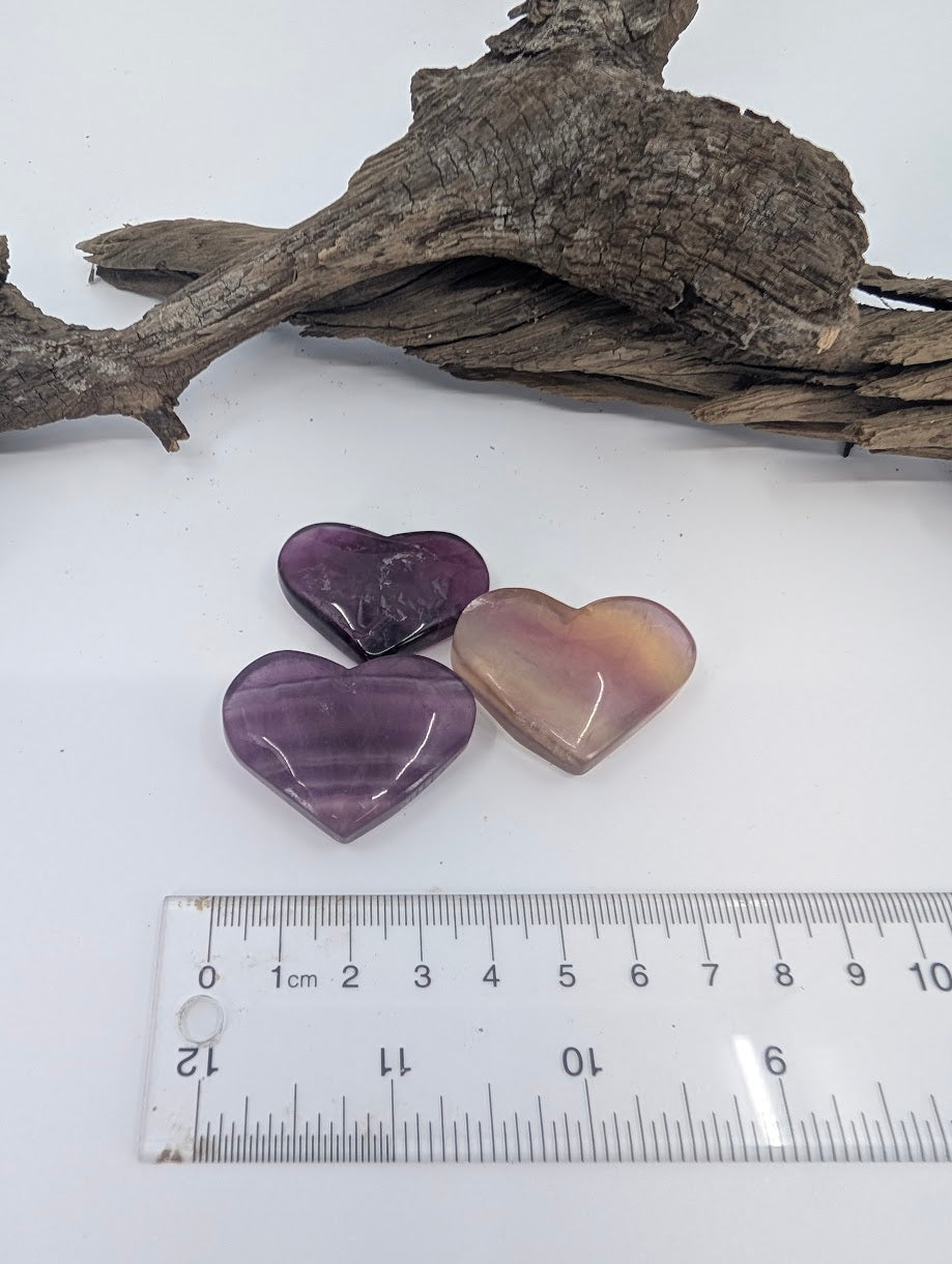 Size measurement of small Fluorite hearts approx 3cm wide.