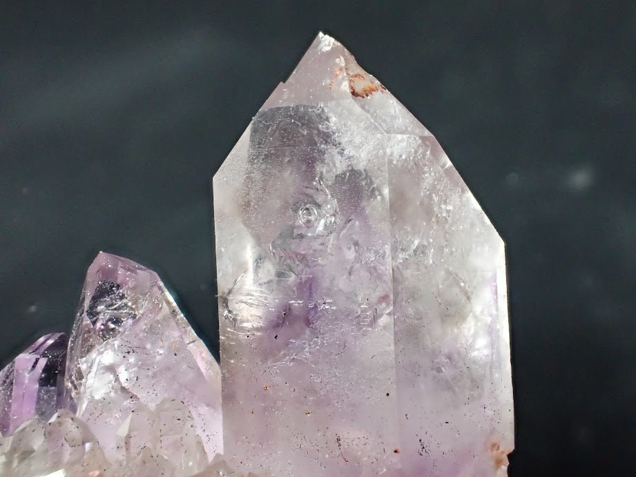 The Natural Beauty of Raw Crystals: Why Collectors and Healers Are Embracing the Unpolished Look - Legacy Crystals and Minerals