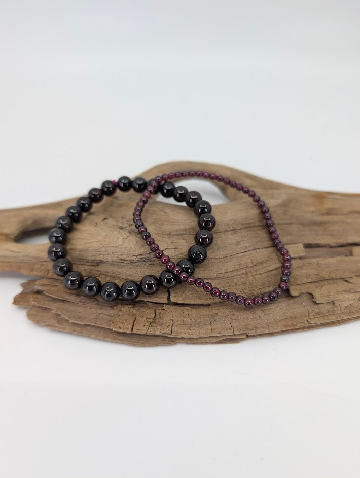 3mm and  7mm garnet bracelet