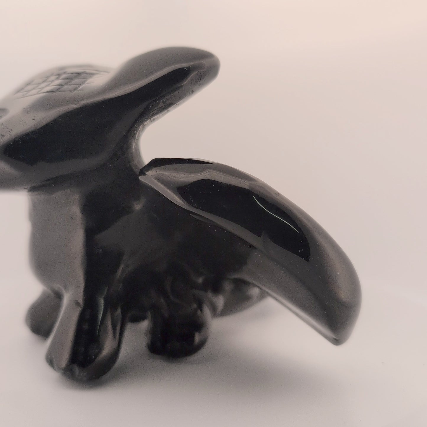 Black Obsidian Toothless Carving – 910 g