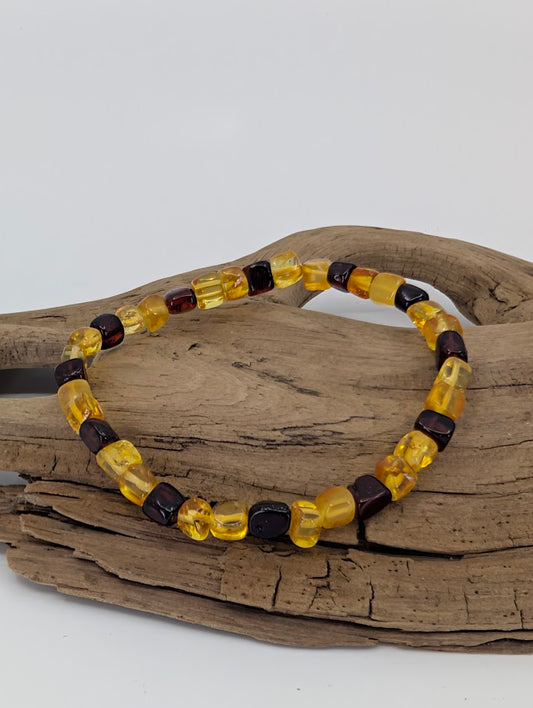 Baltic Amber Bracelet 6 mm Lemon and Cognac Mix – front view showing alternating golden and dark amber beads