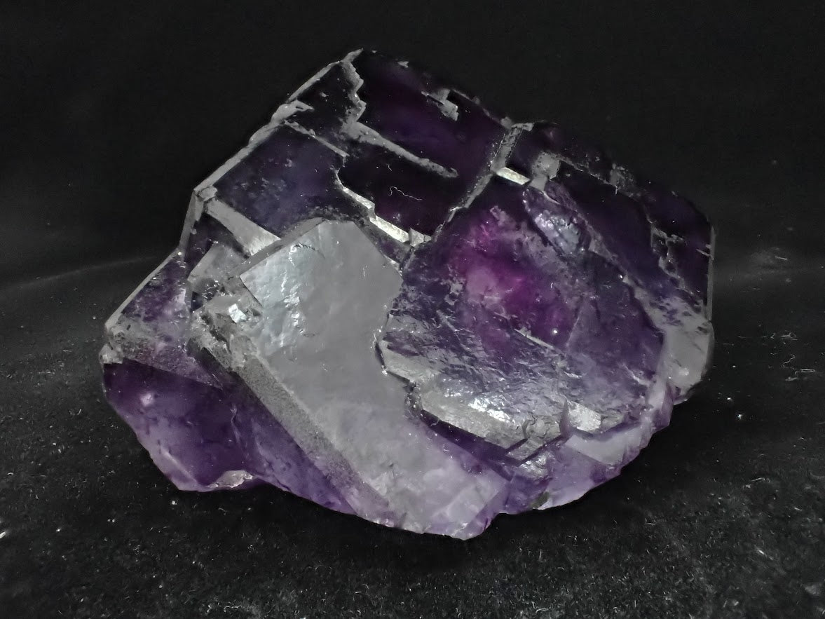 Pink-Purple “Open Window” Fluorite from Yaogangxian (2″ × 2″ × 2″, 183g)