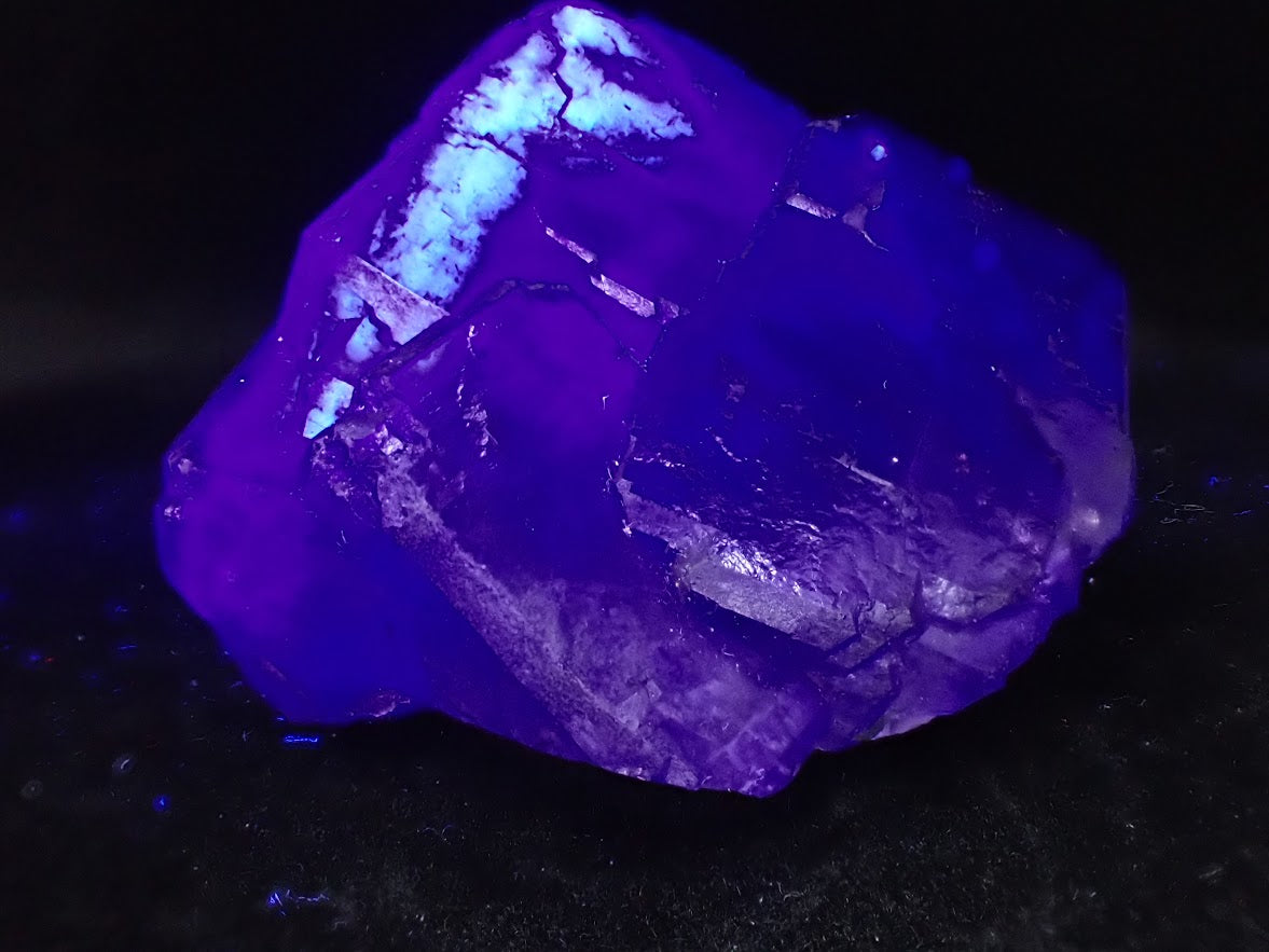 Pink-Purple “Open Window” Fluorite from Yaogangxian (2″ × 2″ × 2″, 183g)