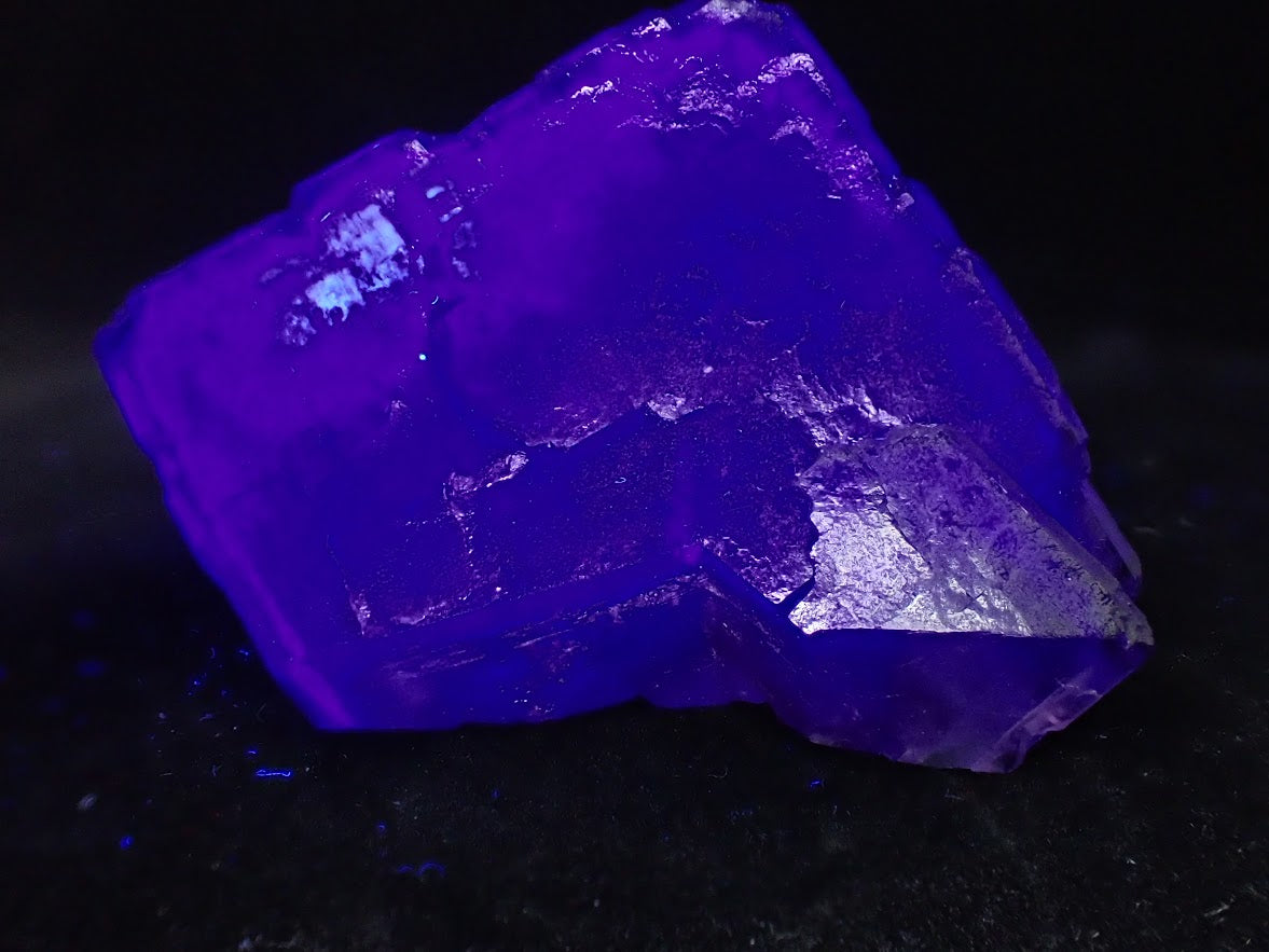 Pink-Purple “Open Window” Fluorite from Yaogangxian (2″ × 2″ × 2″, 183g)