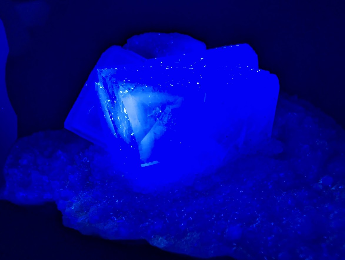 Blue Phantom Fluorite on Quartz – Yaogangxian Mine, China