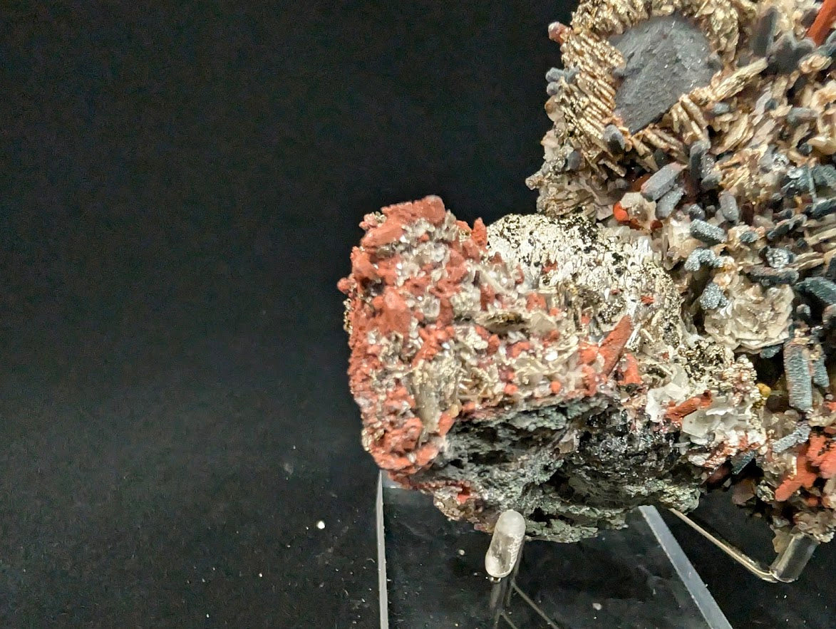 Red Hematite & Quartz with Pyrite – UV Reactive