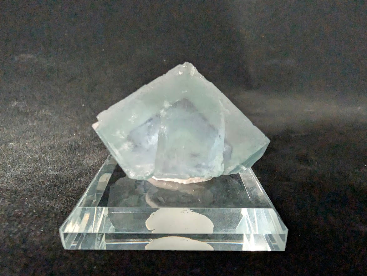 Blue Jelly Fluorite with Phantom Zoning – Yaogangxian (YGX) Mine, China