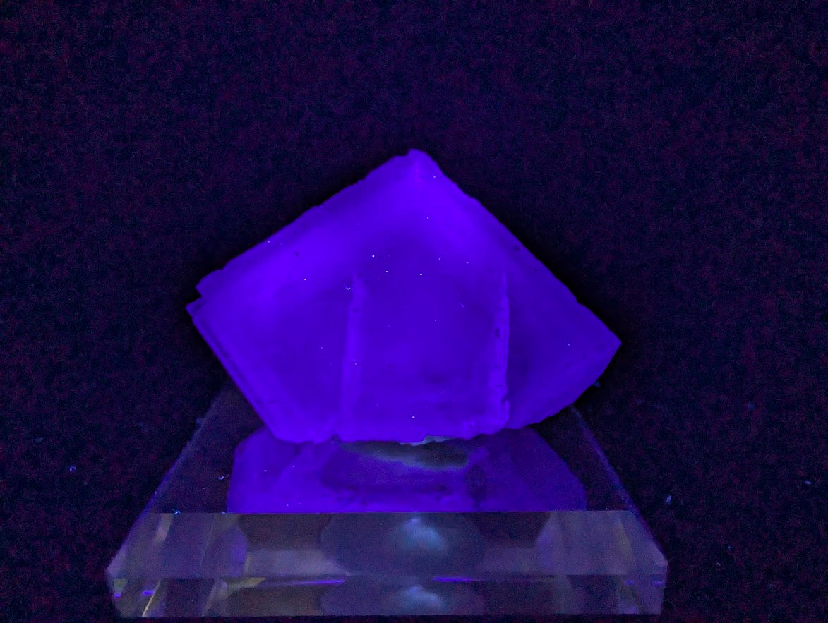 Blue Jelly Fluorite with Phantom Zoning – Yaogangxian (YGX) Mine, China