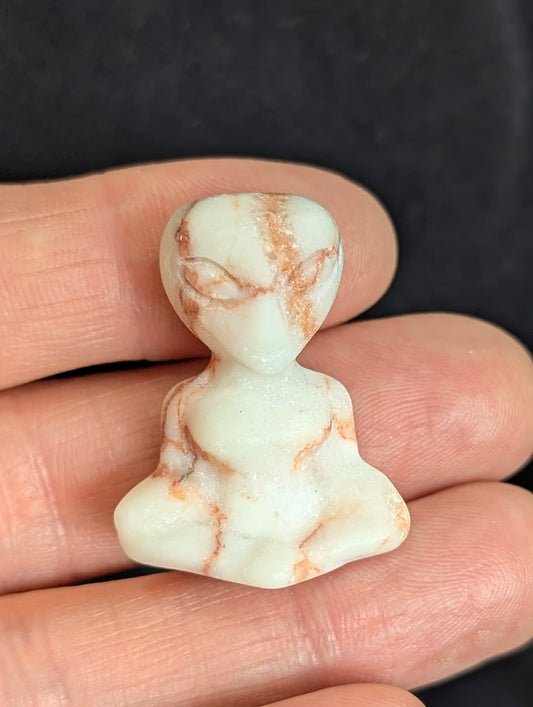 Tiny Meditating Alien Totem ~ 1"
