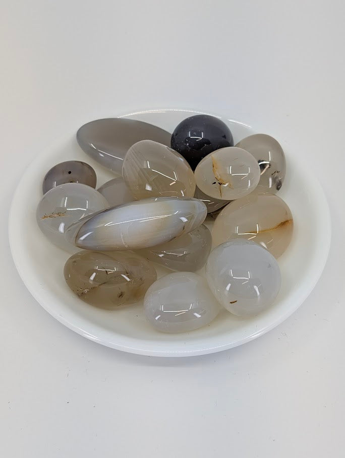 Agate tumbled stones A grade in bowl