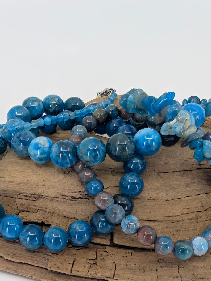 Overview of Blue Apatite bracelet collection including 3 mm, 5 mm, 8 mm, 10 mm, and chip styles from Madagascar