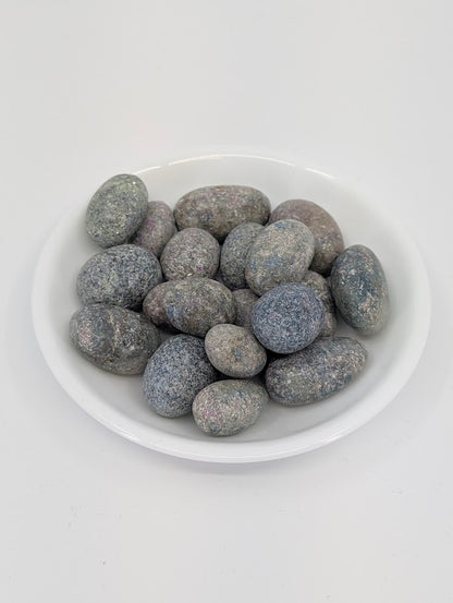 Blue Kyanite tumbled stones A grade in bowl