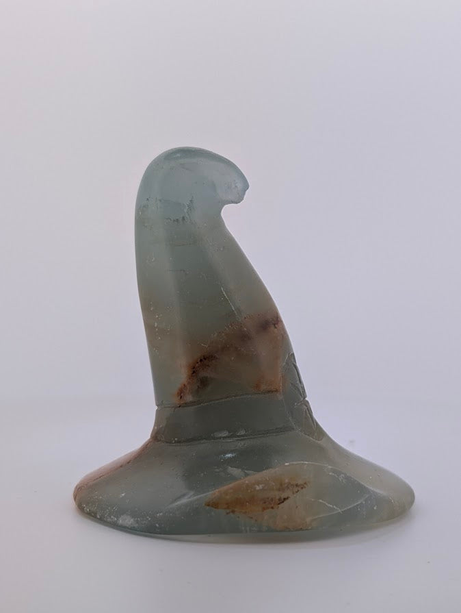 Blue onyx witch hat carving – side profile