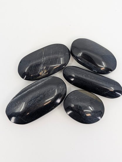 Top view showing linear reflective bands and polish