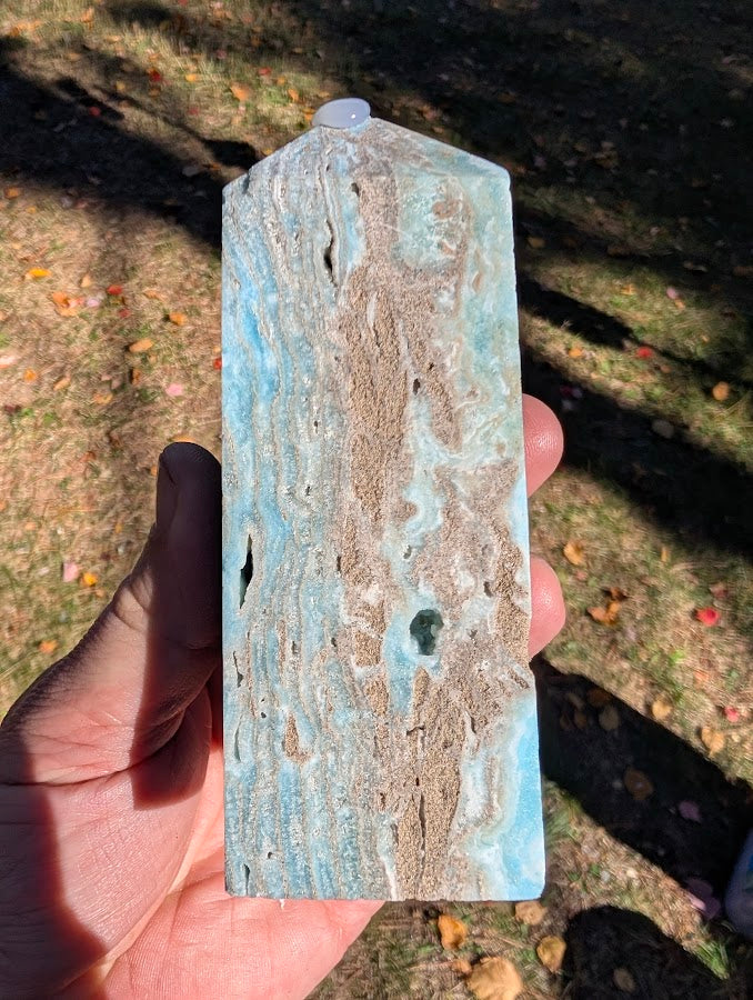Caribbean Calcite Tower #1 front view – 460 g polished blue calcite with aragonite from Pakistan