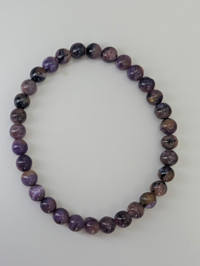 Top Vierw of 6mm charoite bracelet
