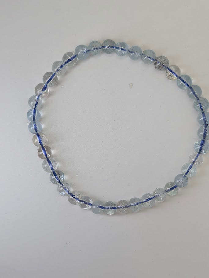 Transparent 4 mm aquamarine bracelet on stretch cord