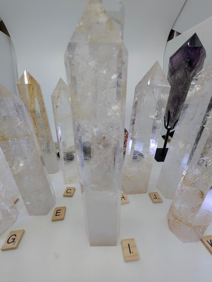 clear-quartz-tower-24cm-cqt-i-base-label