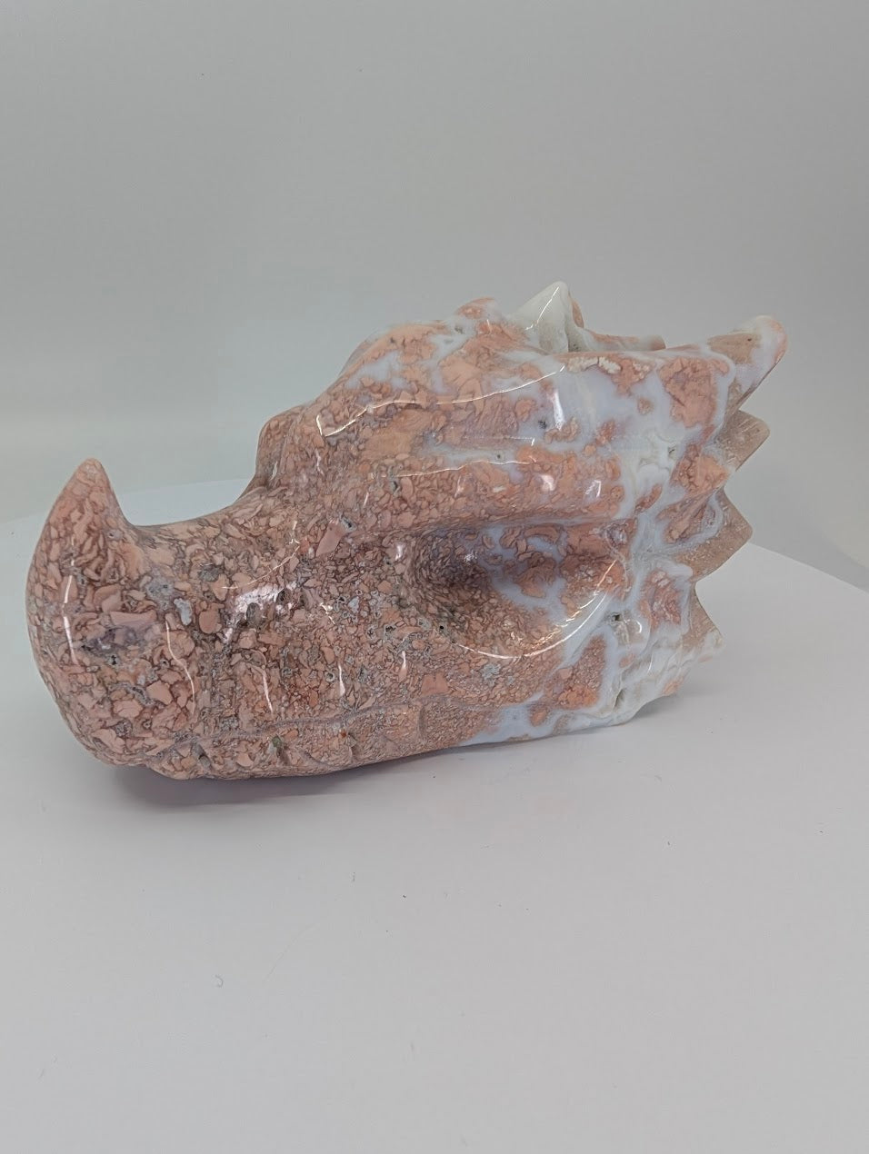 Side view showing pastel brecciated agate patterns