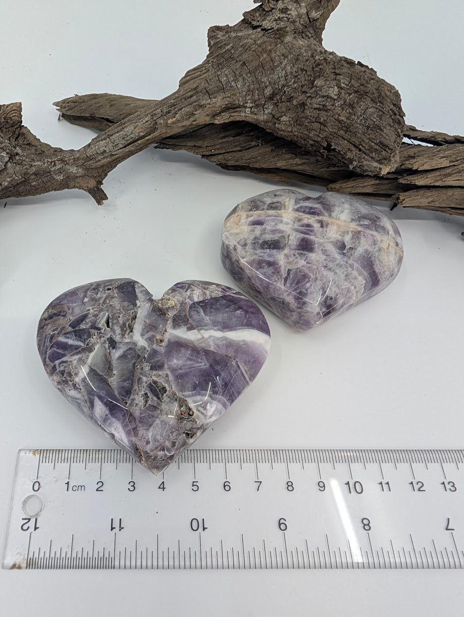 Size measurement of Dream Amethyst large and medium hearts approx 5-7cm wide