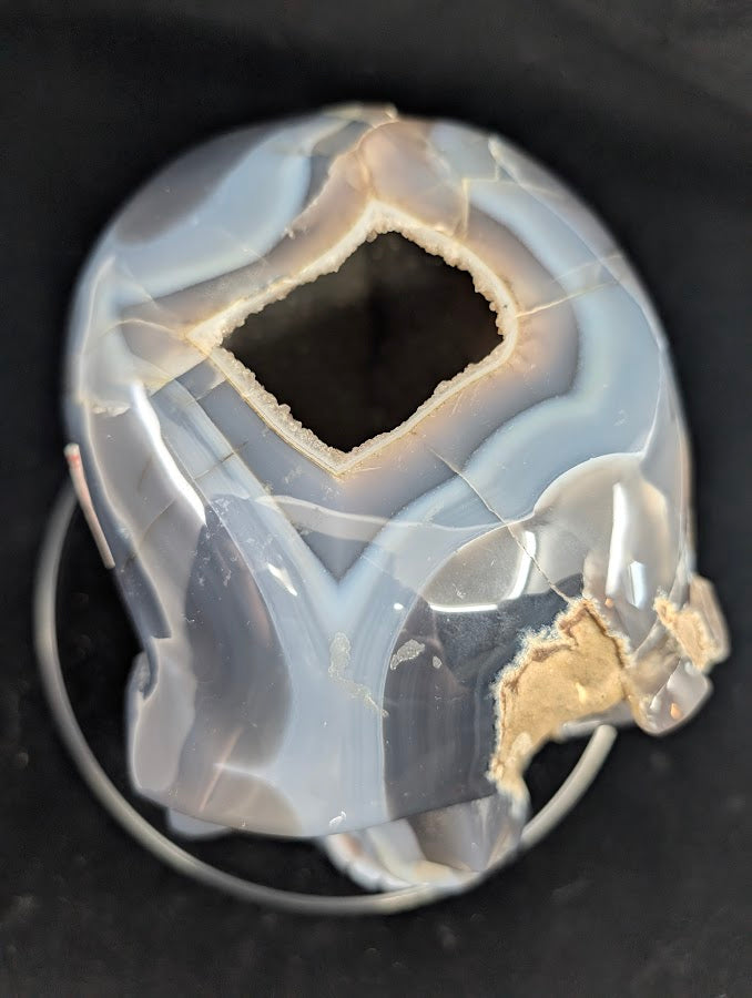 Top view with large druzy cavity and polished chalcedony surface
