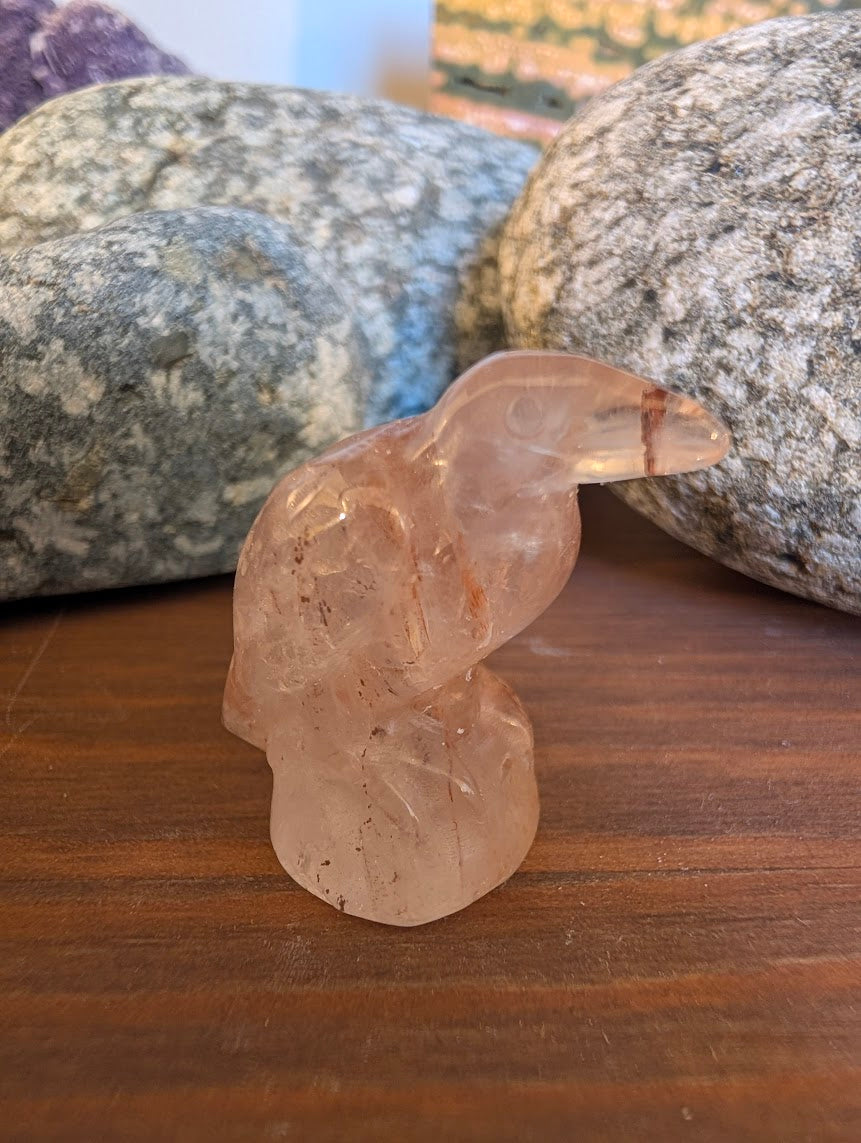 tiny-raven-carving-fire-quartz-3cm-hematoid-iron-inclusion-bird