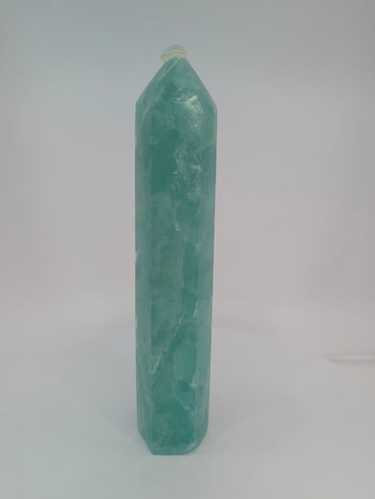Green Fluorite tower – side view showing clarity