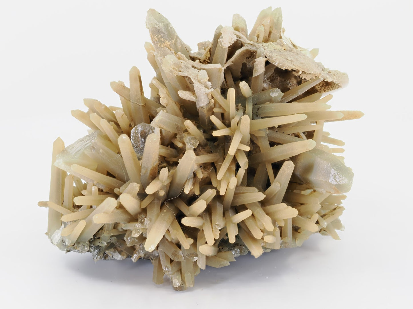 Front view of radiating green hedenbergite quartz cluster from Inner Mongolia showing tapered crystal points.