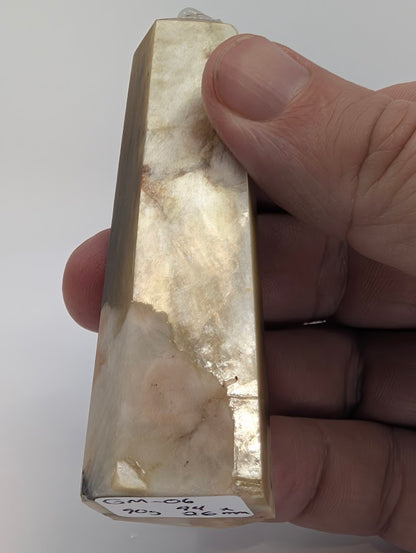 Close-up of quartz–calcite matrix base showing natural contact and stability