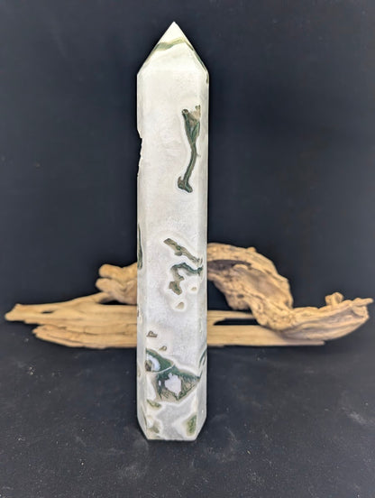 Side profile of Moss Agate tower MA-01 showcasing vertical mineral plume distribution.
