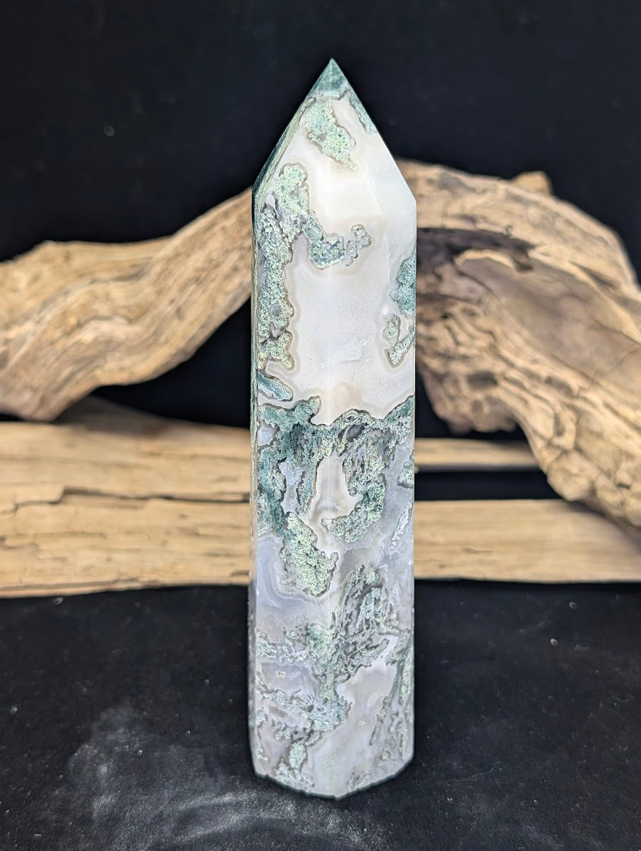 Scenic landscape-style inclusions on the face of Moss Agate tower MA-04.