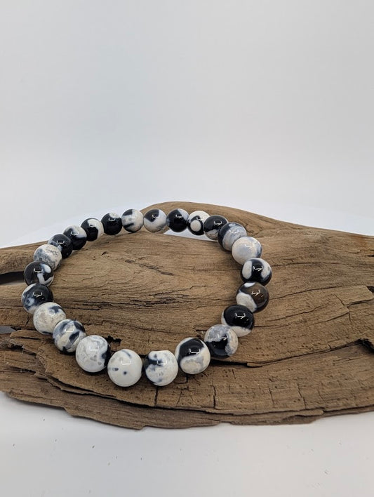 8MM Orca Agate bracelet from Madagascar with bold black and white beads