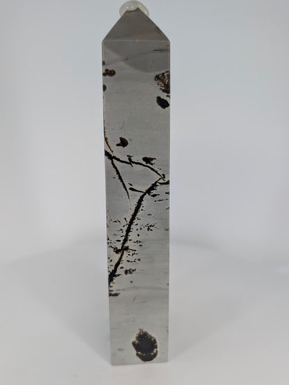 Picture Jasper tower – 15–17 cm polished crystal showing scenic patterns