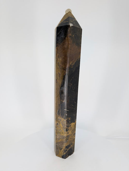 Pietersite tower – full front view, 27 cm tall