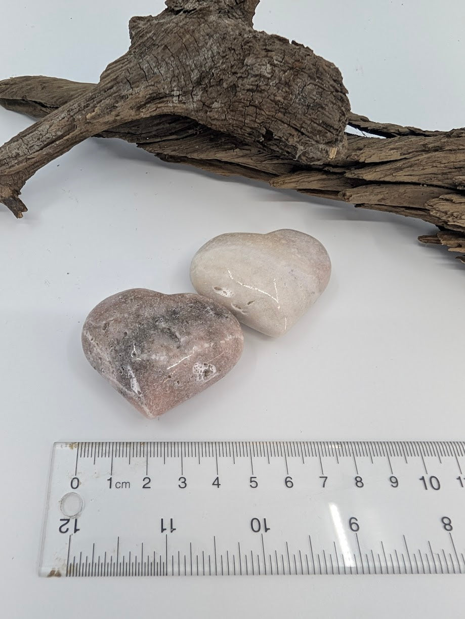 Size measurement of Pink Amethyst hearts approx 4.5cm wide.
