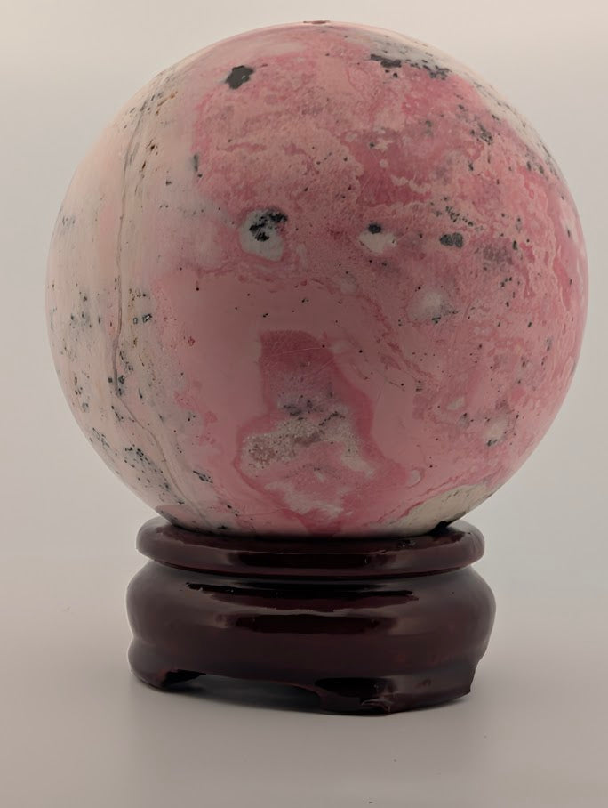 Rear perspective highlighting natural veining