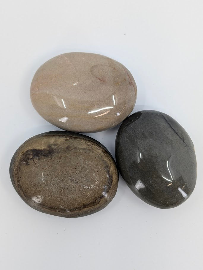 Overhead image showing soft natural banding and matte polish